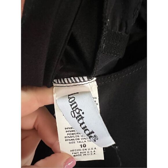 Swimsuit   - Picture 5 of 6